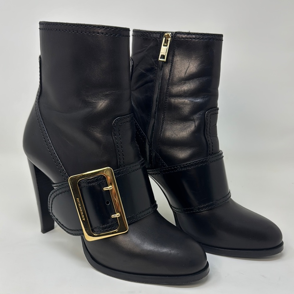 Burberry Black Leather, Beautiful Gold Buckle Heeled Boots size 41